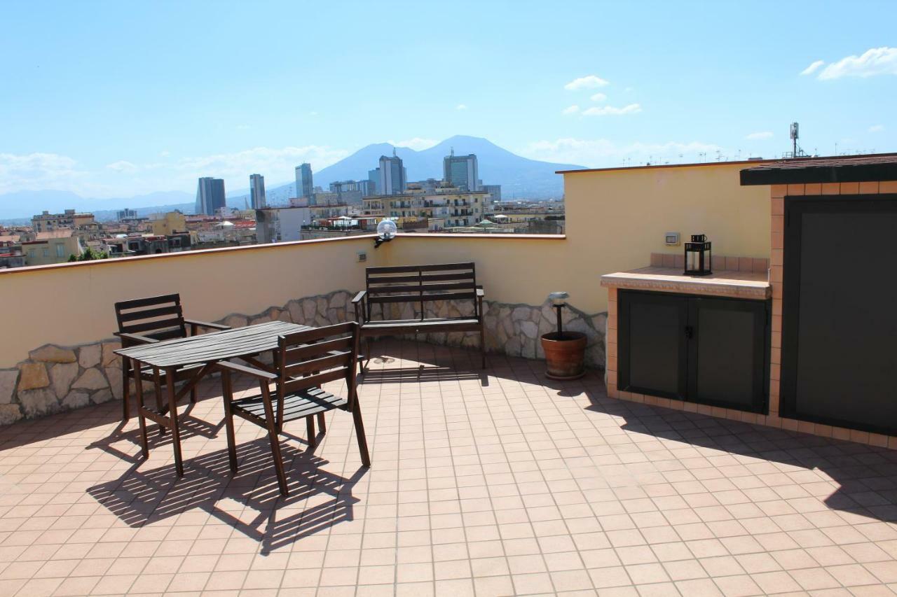 L'Occhio Sul Vesuvio Appartamento Con Terrazza Privata E Casa Vacanza Senza Terrazza Privata Naples Exterior photo